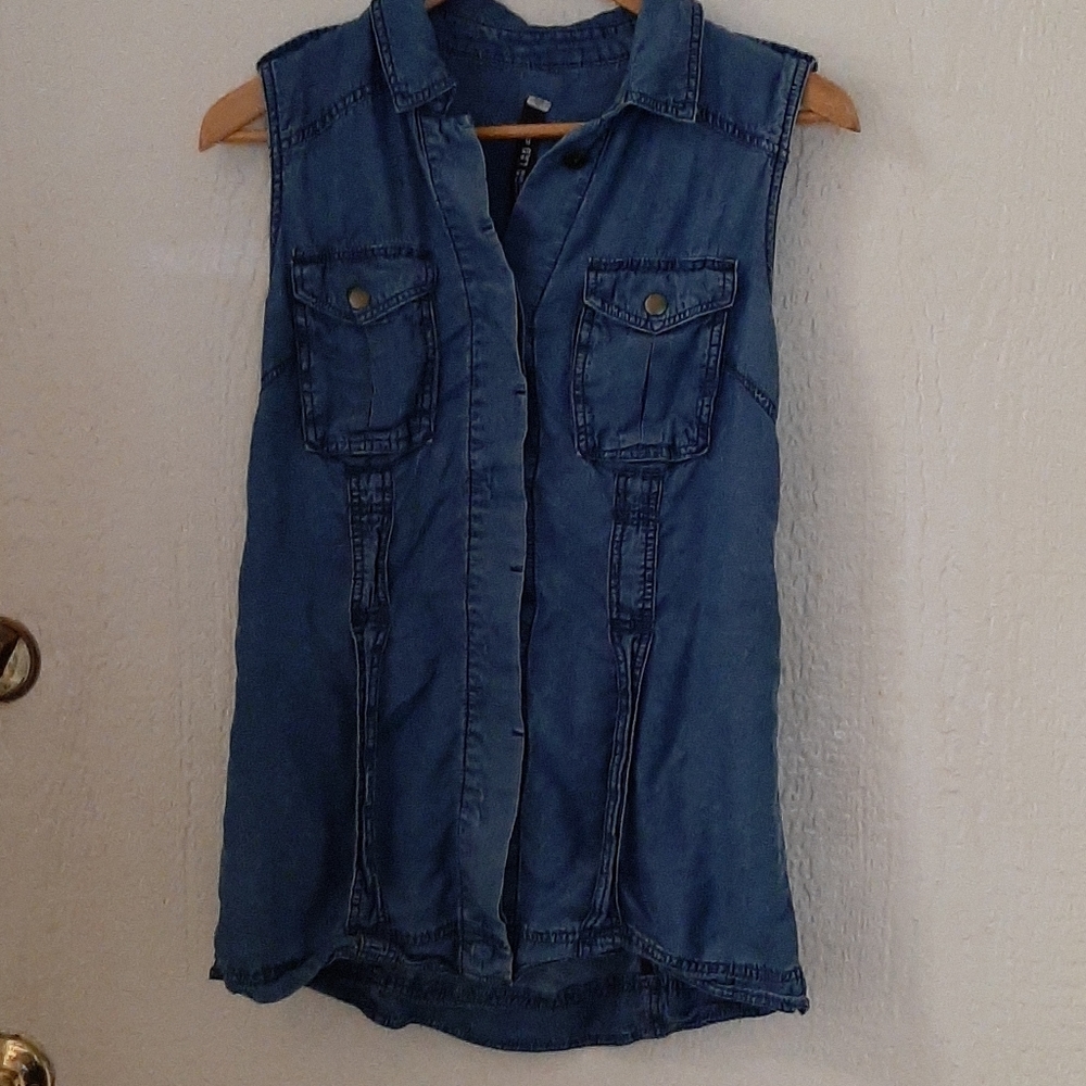 Jean top Design Lab size small
